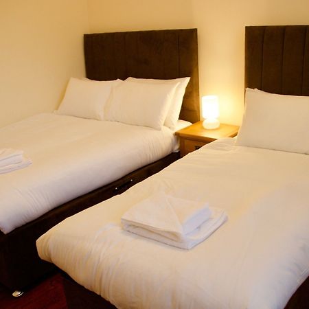 2 Bedroom Flat Off Leith Walk Accommodates 7 إدنبرة المظهر الخارجي الصورة