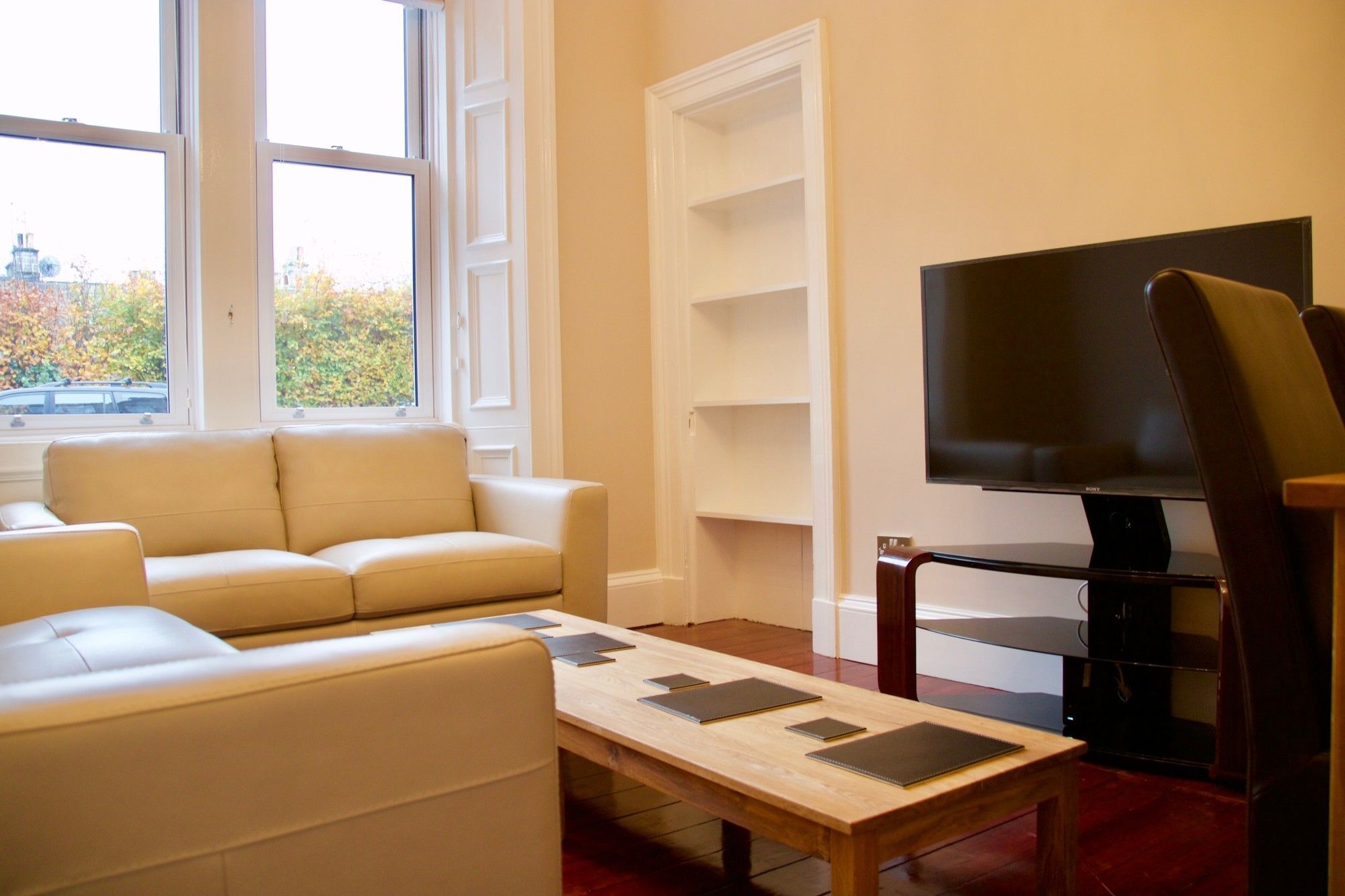 2 Bedroom Flat Off Leith Walk Accommodates 7 إدنبرة المظهر الخارجي الصورة