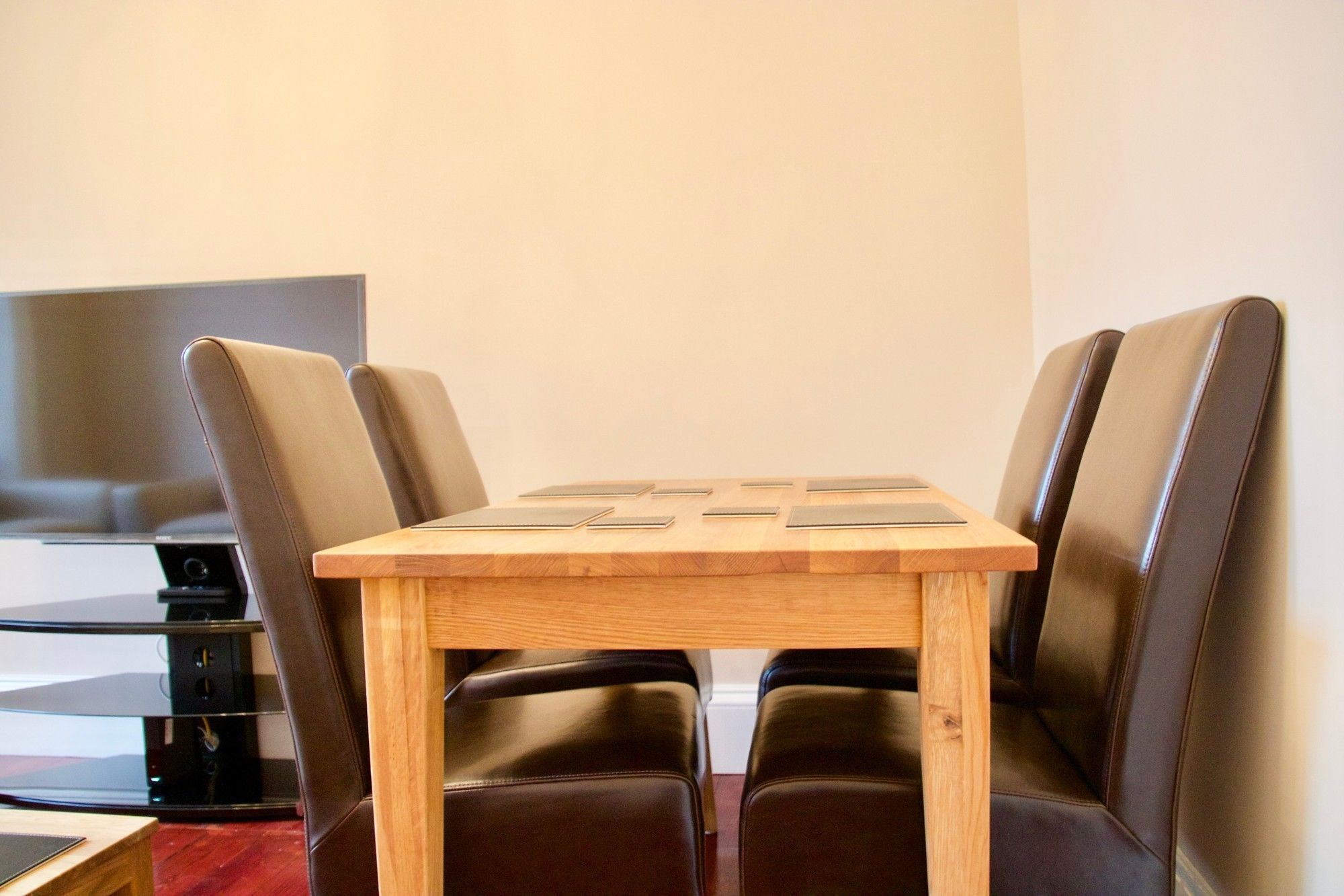 2 Bedroom Flat Off Leith Walk Accommodates 7 إدنبرة المظهر الخارجي الصورة